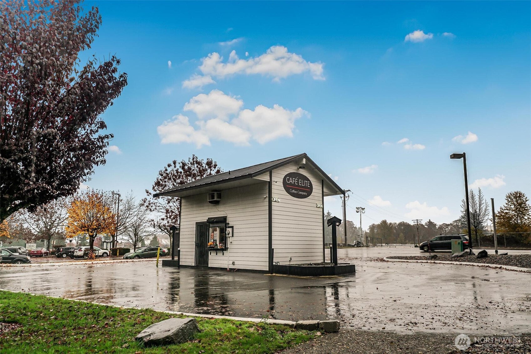 7214 Bridgeport Way W