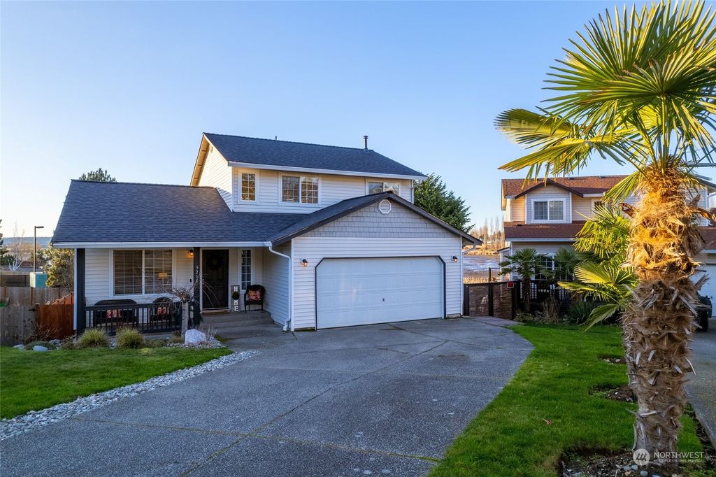 Photo of 5216 61st Drive NE, Marysville, WA 98270 (MLS # 2199181)