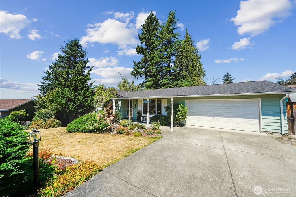 Photo of 11414 SE 86th Street, Newcastle, WA 98056 (MLS # 2412984)