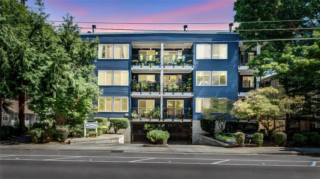 Photo of 18210 73rd Avenue NE #304, Kenmore, WA 98028 (MLS # 2597802)
