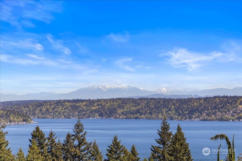 Photo of 4325 166th Lane SE, Bellevue, WA 98006 (MLS # 2211741)