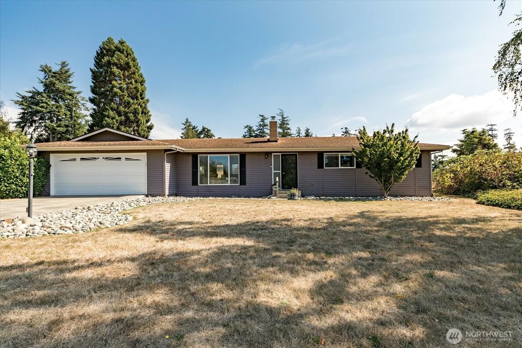 Photo of 750 SW Thornberry Drive, Oak Harbor, WA 98277 (MLS # 2470200)
