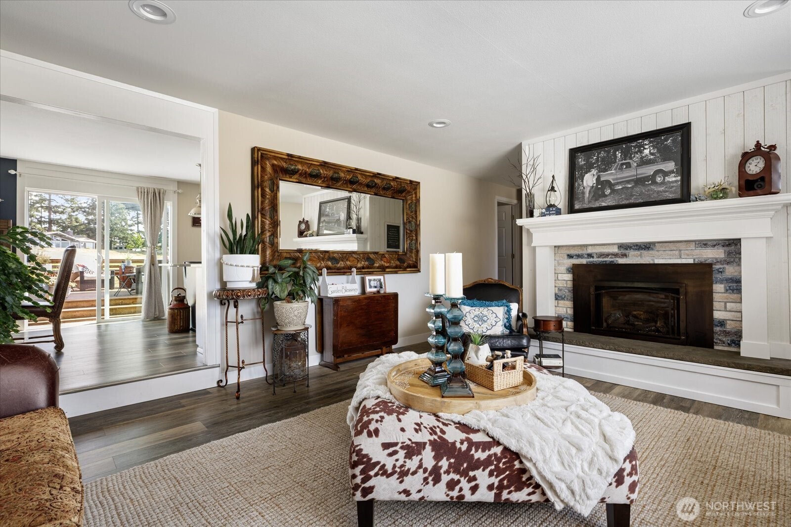 750 SW Thornberry Drive