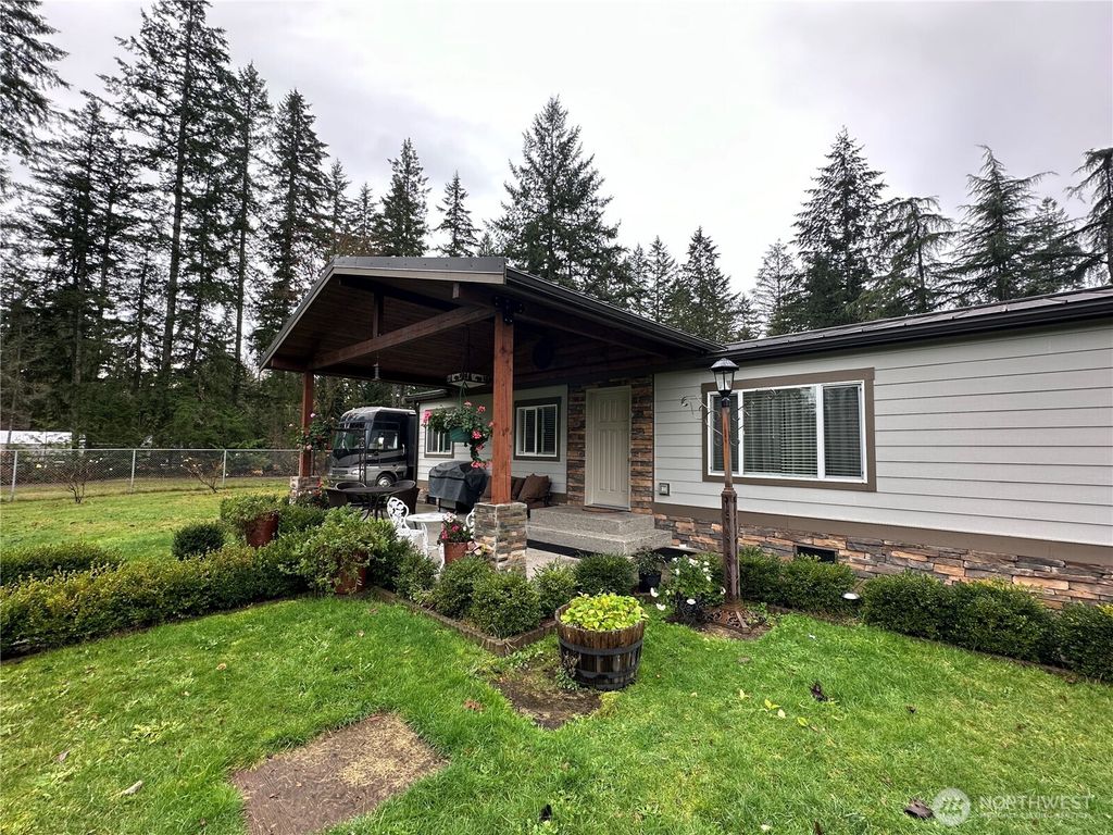 Photo of 31305 SE 202nd Avenue, Kent, WA 98042 (MLS # 2428974)