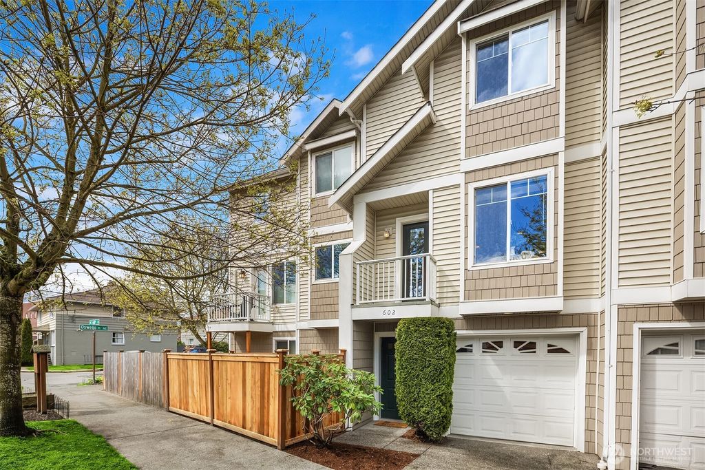 Photo of 602 NE 68th Street, Seattle, WA 98115 (MLS # 2384993)