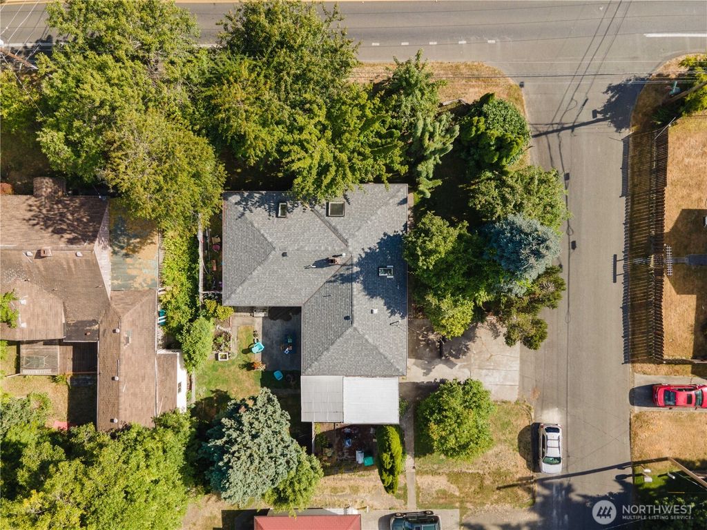 Photo of 1802 22nd Avenue SE, Olympia, WA 98501 (MLS # 2489698)