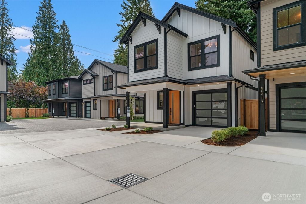 Photo of 8011 131st Place NE, Kirkland, WA 98033 (MLS # 2440428)
