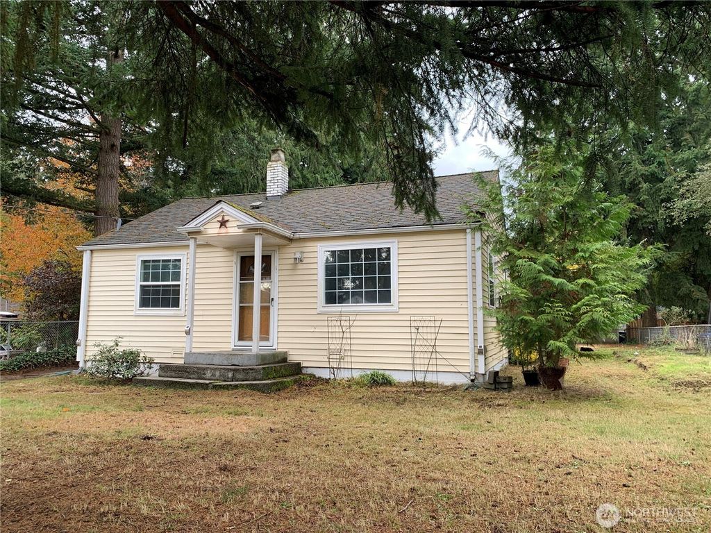 Photo of 12811 10th Avenue S, Burien, WA 98168 (MLS # 2452415)