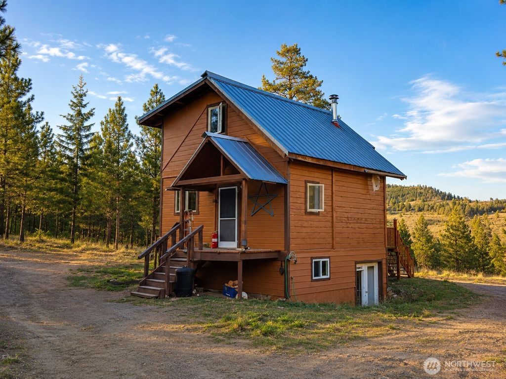 Photo of 96 JD Bugg Road, Tonasket, WA 98855 (MLS # 2556374)