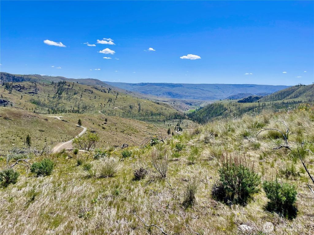 Photo of 436 Antoine Creek Road #G, Chelan, WA 98816 (MLS # 2512084)