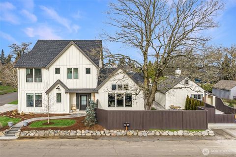 Photo of 800 E 37th Street, Vancouver, WA 98663 (MLS # 2470524)