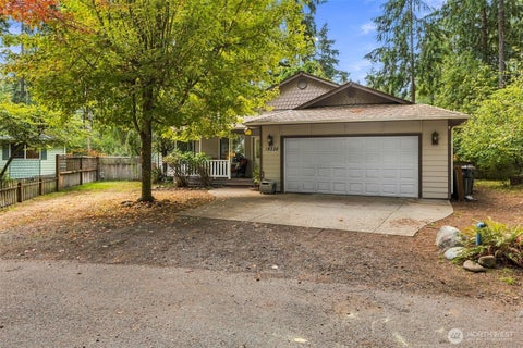 Photo of 18230 Suncrest Court SE, Yelm, WA 98597 (MLS # 2586923)
