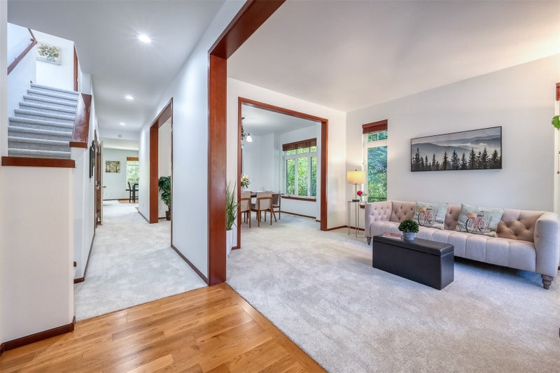 127 Orcas Avenue NE