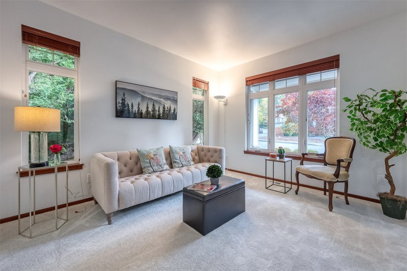 127 Orcas Avenue NE