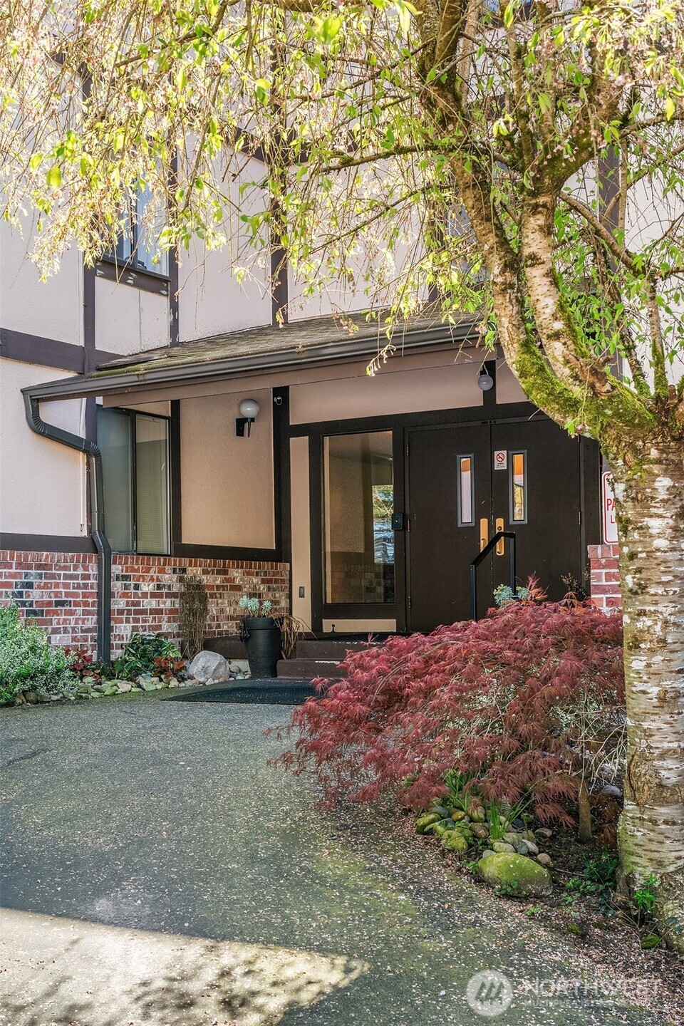 4501 Grandview Drive W T-105