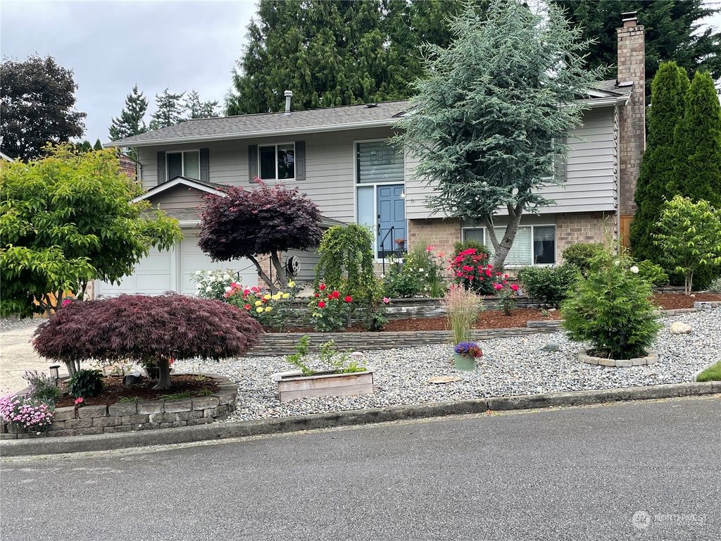 Photo of 11812 NE 158th Street, Bothell, WA 98011 (MLS # 2126797)