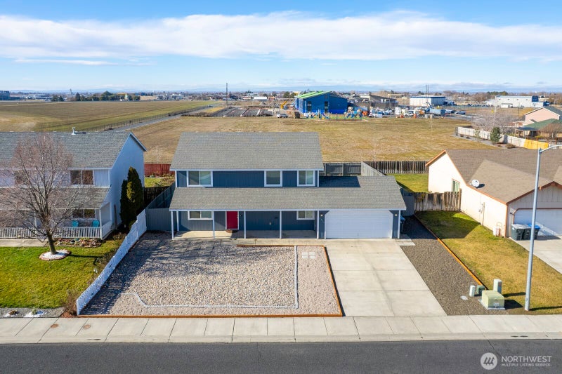1516 S Husky Dr
