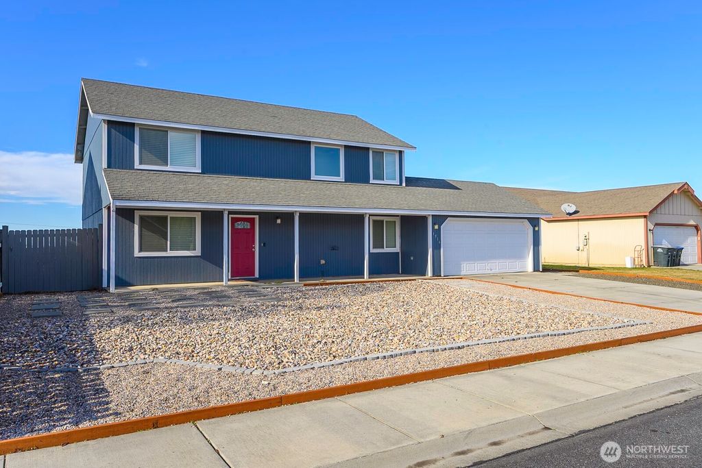 Photo of 1516 S Husky Dr, Moses Lake, WA 98837 (MLS # 2476731)