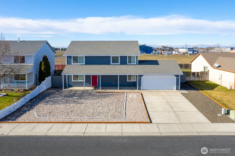 1516 S Husky Dr