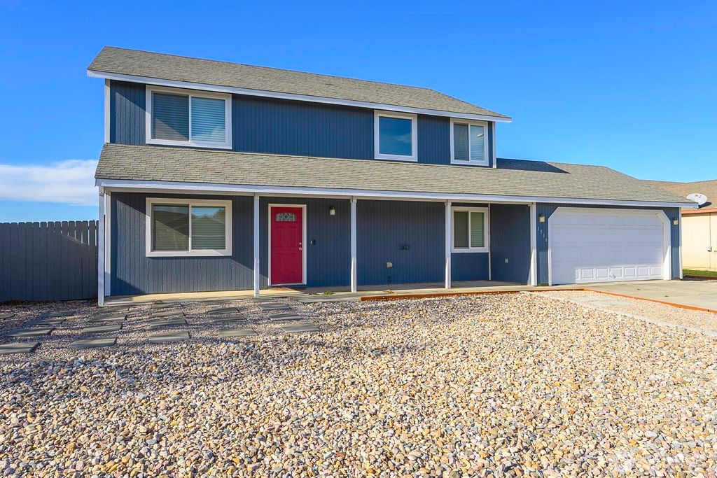 Photo of 1516 S Husky Dr, Moses Lake, WA 98837 (MLS # 2476731)