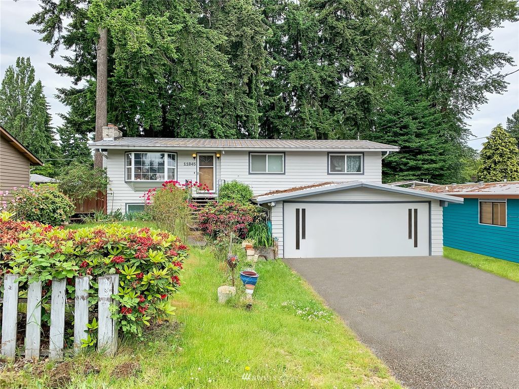 Photo of 11845 11th Avenue S, Seattle, WA 98168 (MLS # 1951272)