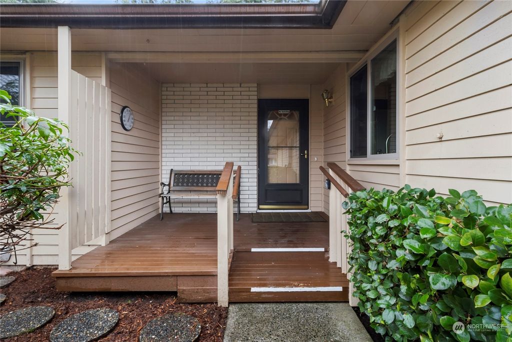 Photo of 24712 12th Avenue S, Des Moines, WA 98198 (MLS # 2054309)