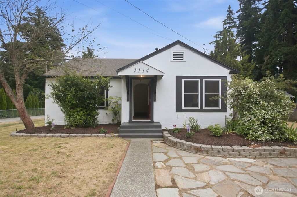 Photo of 2114 Adams Street SE, Olympia, WA 98501 (MLS # 2548059)