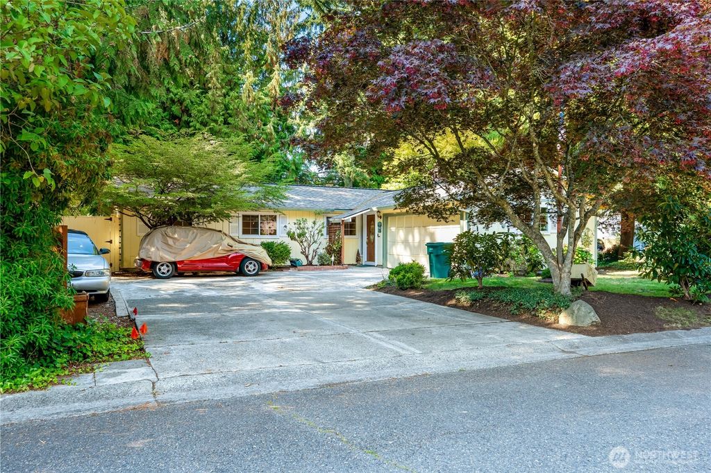 Photo of 14130 57th Drive SE, Everett, WA 98208 (MLS # 2437951)