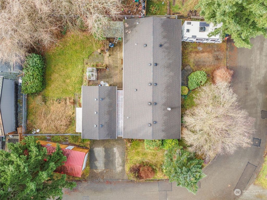 Photo of 25917 132nd Place SE, Kent, WA 98042 (MLS # 2197141)