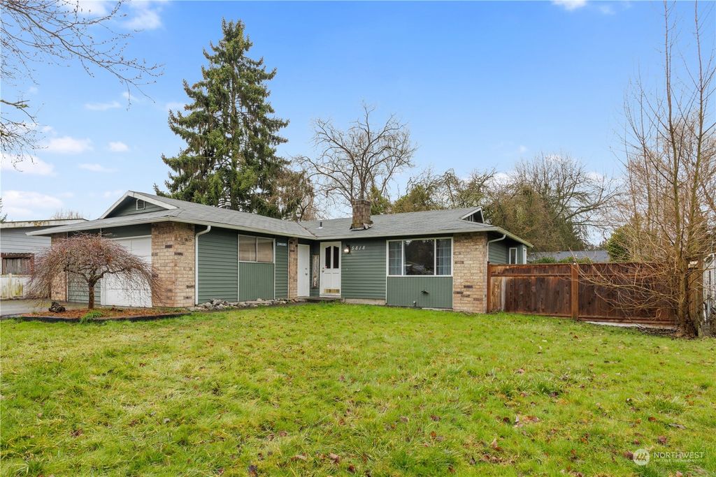 Photo of 5818 64th Avenue NE, Marysville, WA 98270 (MLS # 2042118)