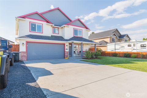 Photo of 3800 W Lakeport Lane, Moses Lake, WA 98837 (MLS # 2436163)