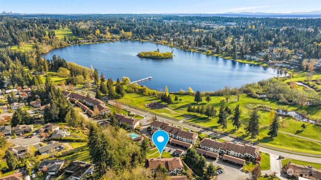 Photo of 23407 Lakeview Drive #G201, Mountlake Terrace, WA 98043 (MLS # 2189934)
