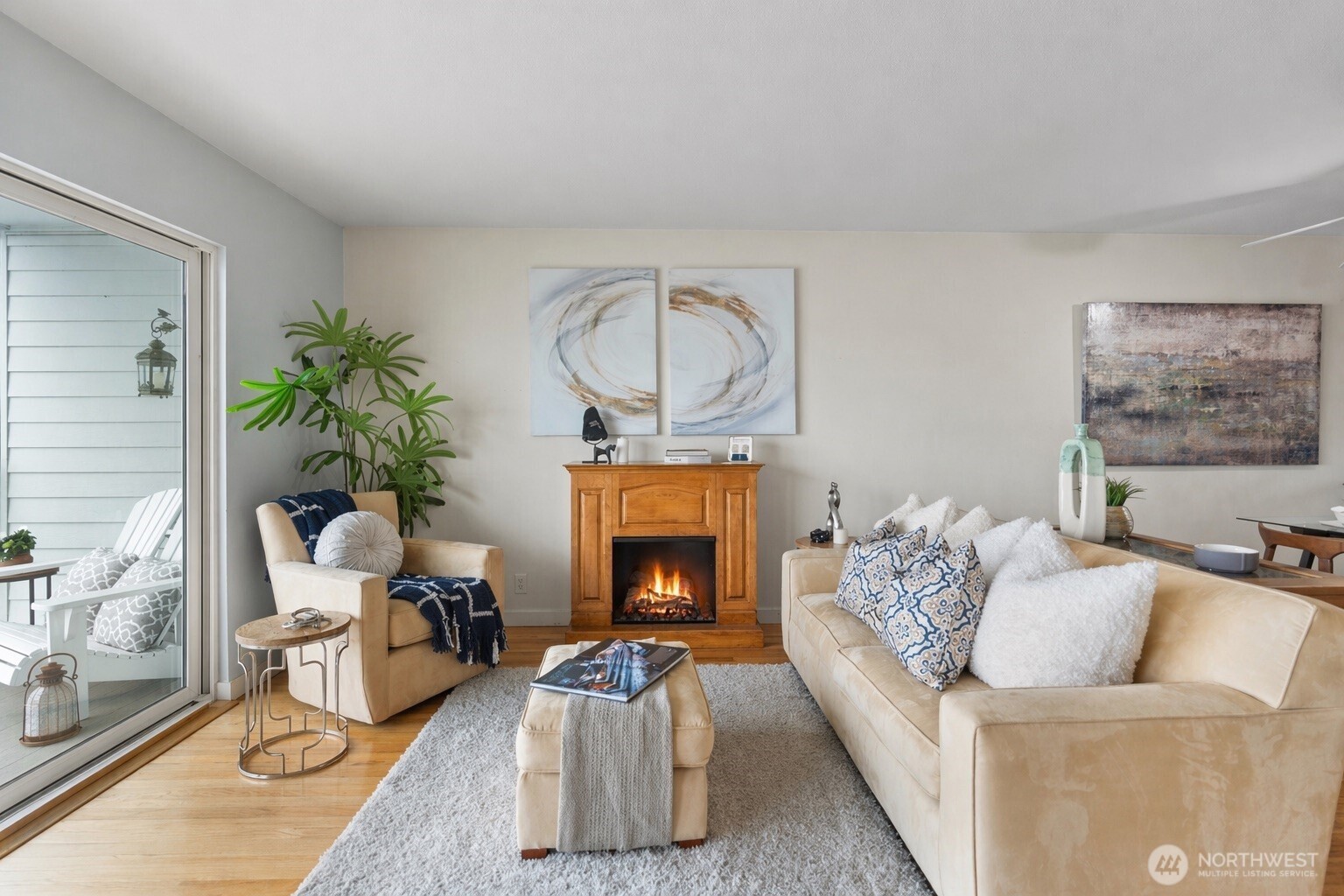 414 Lakeside Avenue S 13