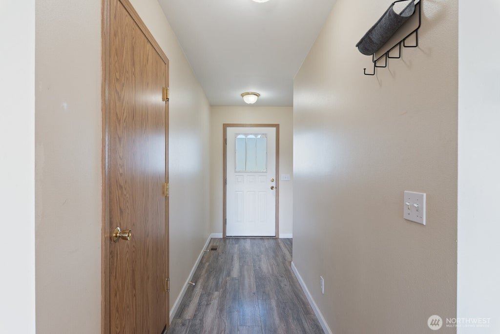 Photo of 942 NE Cordero Place, Oak Harbor, WA 98277 (MLS # 2543508)