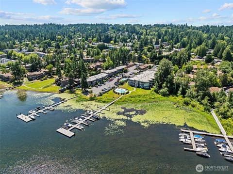 Photo of 4214 W Lake Sammamish Pkwy PKWY NE #102, Redmond, WA 98052 (MLS # 2557063)