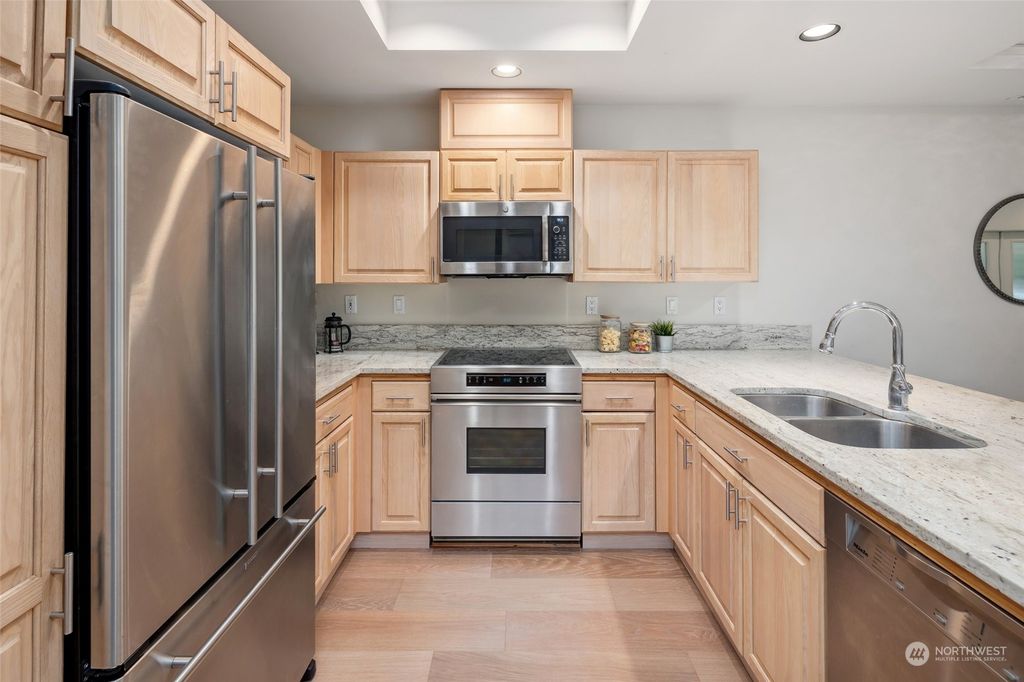 Photo of 624 Kirkland Way #2, Kirkland, WA 98033 (MLS # 2277849)