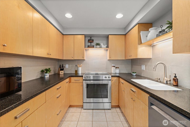 8225 212th Street SW 304