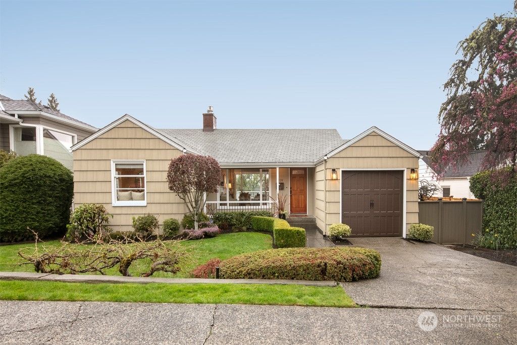 Photo of 6526 53rd Avenue NE, Seattle, WA 98115 (MLS # 2215328)