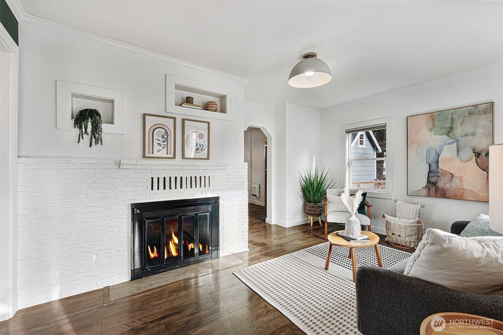 Photo of 4426 S 137th Street, Tukwila, WA 98168 (MLS # 2471012)