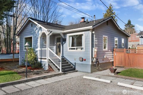 Photo of 4426 S 137th Street, Tukwila, WA 98168 (MLS # 2471012)