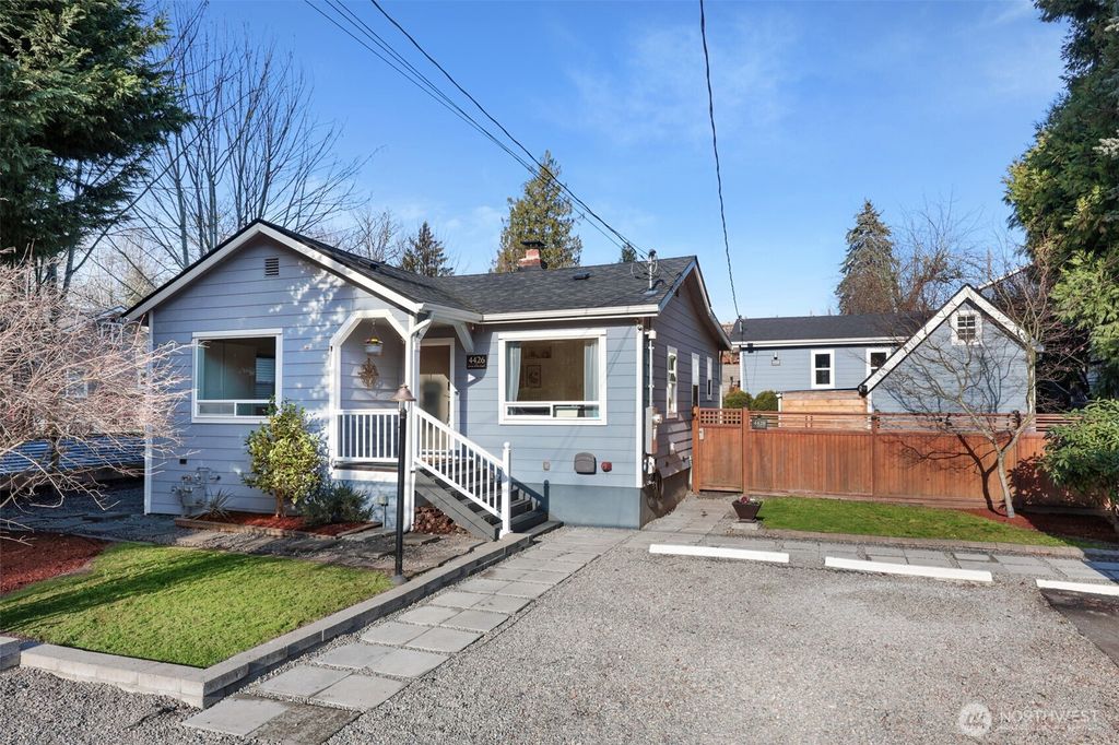 Photo of 4426 S 137th Street, Tukwila, WA 98168 (MLS # 2471012)