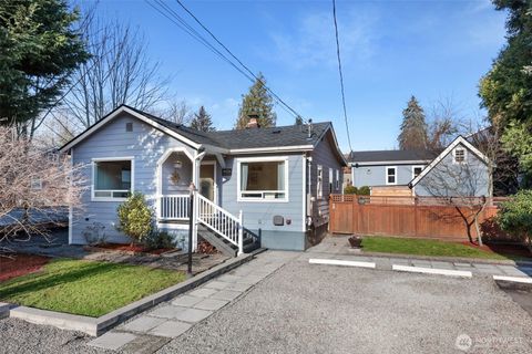 Photo of 4426 S 137th Street, Tukwila, WA 98168 (MLS # 2471012)