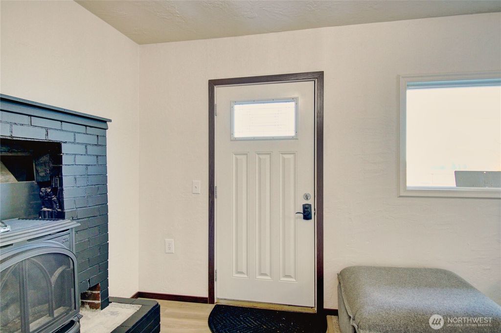 Photo of 8739 F and S Grade Rd, Sedro Woolley, WA 98284 (MLS # 2470040)