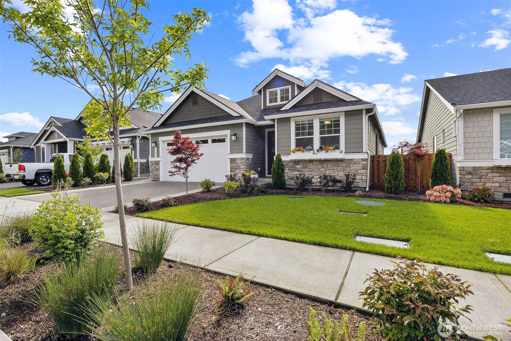 3110 Arrowroot Loop SE
