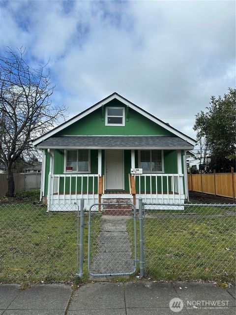 Photo of 3846 MCKINLEY Avenue E, Tacoma, WA 98404 (MLS # 2487374)