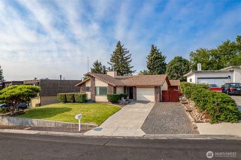 Photo of 315 Maringo Road, Ephrata, WA 98823 (MLS # 2570155)