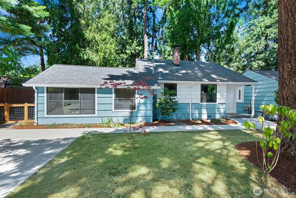 Photo of 2802 NE 185th Street, Lake Forest Park, WA 98155 (MLS # 2560463)