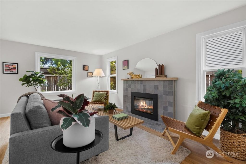 Photo of 12042 35th Avenue NE, Seattle, WA 98125 (MLS # 2254799)