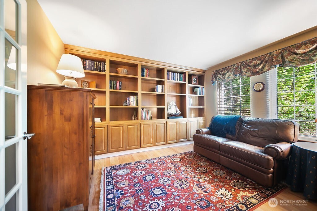 13423 Graywolf Place NE