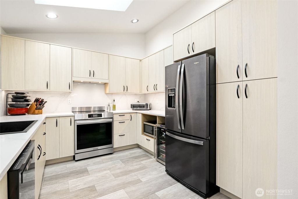 Photo of 14435 82nd Avenue NE, Kirkland, WA 98034 (MLS # 2511364)